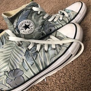Floral converse